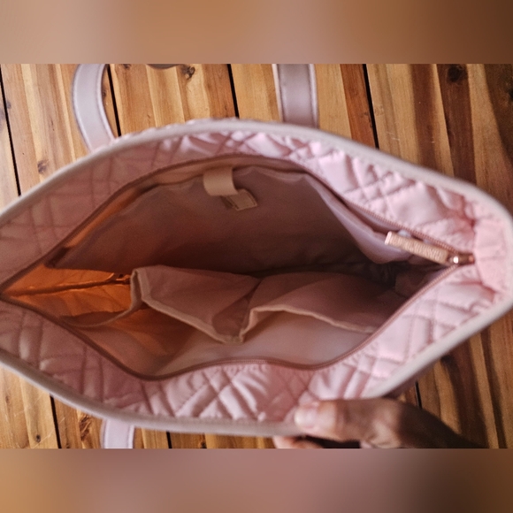 Cosmopolitan Pink Travel Tote Bag - Picture 7 of 12